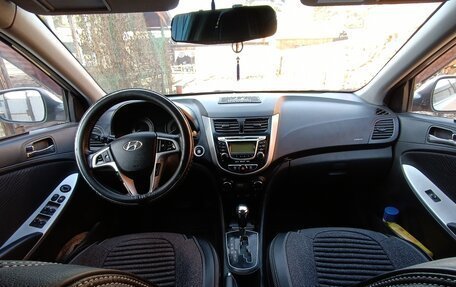 Hyundai Solaris II рестайлинг, 2011 год, 880 000 рублей, 13 фотография