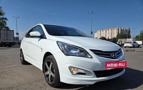 Hyundai Solaris II рестайлинг, 2016 год, 799 000 рублей, 3 фотография