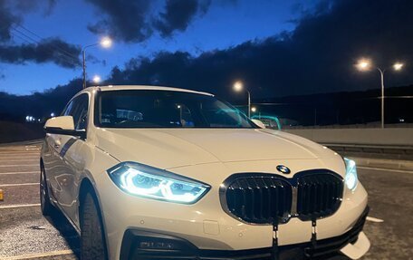 BMW 1 серия, 2022 год, 1 850 000 рублей, 2 фотография