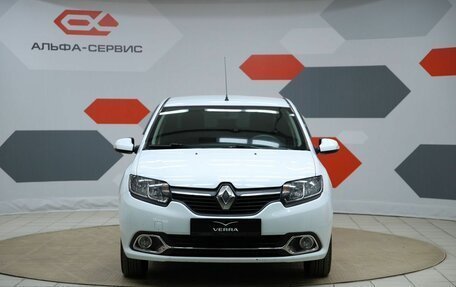 Renault Logan II, 2017 год, 820 000 рублей, 2 фотография