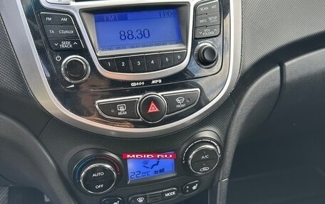 Hyundai Solaris II рестайлинг, 2012 год, 750 000 рублей, 4 фотография