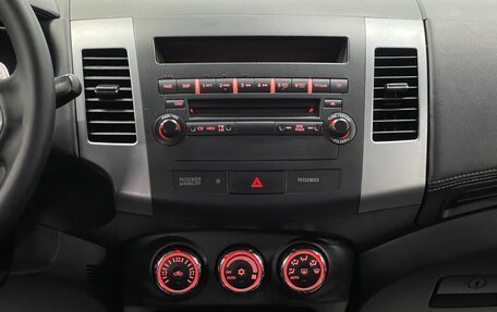 Mitsubishi Outlander III рестайлинг 3, 2011 год, 1 399 000 рублей, 15 фотография