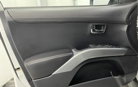 Mitsubishi Outlander III рестайлинг 3, 2011 год, 1 399 000 рублей, 19 фотография