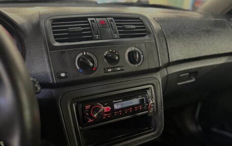 Skoda Fabia II, 2011 год, 415 000 рублей, 12 фотография