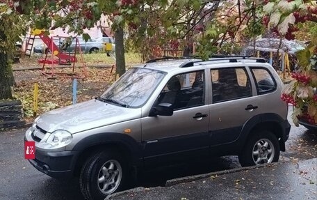 Chevrolet Niva I рестайлинг, 2010 год, 379 000 рублей, 1 фотография