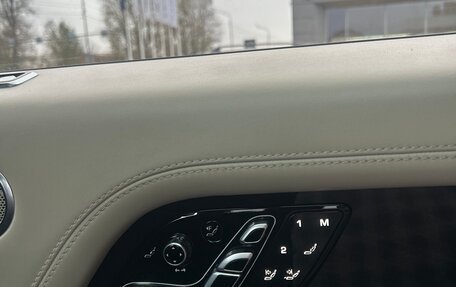 Land Rover Range Rover IV рестайлинг, 2019 год, 11 000 000 рублей, 11 фотография