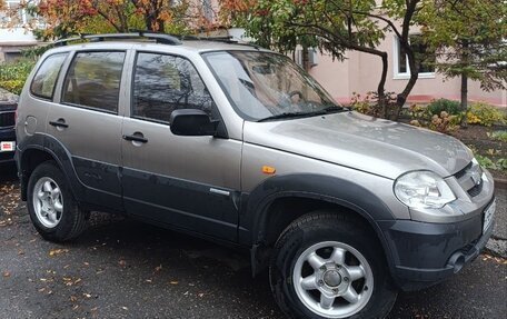 Chevrolet Niva I рестайлинг, 2010 год, 379 000 рублей, 2 фотография