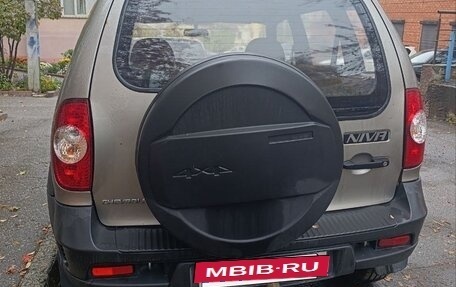 Chevrolet Niva I рестайлинг, 2010 год, 379 000 рублей, 4 фотография