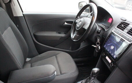 Volkswagen Polo VI (EU Market), 2011 год, 657 000 рублей, 14 фотография