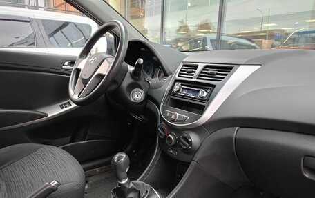 Hyundai Solaris II рестайлинг, 2015 год, 790 700 рублей, 6 фотография