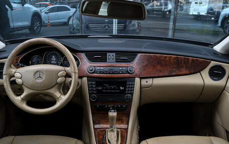 Mercedes-Benz CLS, 2005 год, 900 000 рублей, 13 фотография