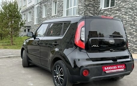 KIA Soul II рестайлинг, 2017 год, 1 495 000 рублей, 3 фотография