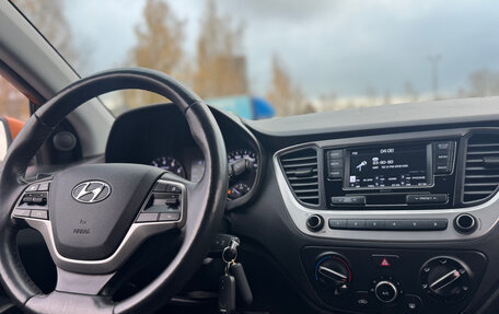 Hyundai Solaris II рестайлинг, 2017 год, 1 069 000 рублей, 15 фотография