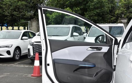 Chevrolet Monza, 2025 год, 2 670 000 рублей, 14 фотография