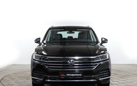 Volkswagen Touareg III, 2019 год, 4 290 000 рублей, 2 фотография