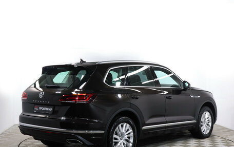 Volkswagen Touareg III, 2019 год, 4 290 000 рублей, 5 фотография