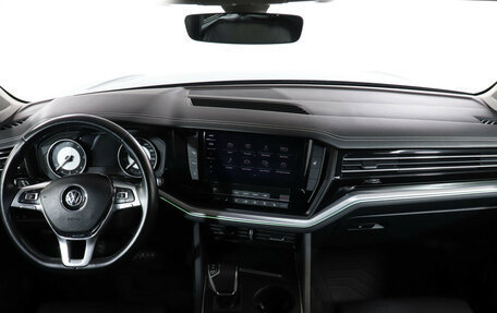 Volkswagen Touareg III, 2019 год, 4 290 000 рублей, 12 фотография