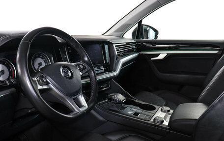 Volkswagen Touareg III, 2019 год, 4 290 000 рублей, 13 фотография