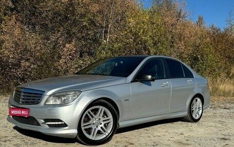 Mercedes-Benz C-Класс, 2010 год, 1 000 000 рублей, 1 фотография