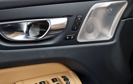 Volvo XC60 II, 2023 год, 3 550 000 рублей, 15 фотография