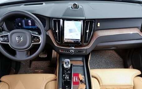 Volvo XC60 II, 2023 год, 3 550 000 рублей, 9 фотография