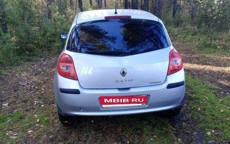 Renault Clio III, 2006 год, 320 000 рублей, 2 фотография