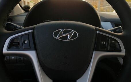 Hyundai Solaris II рестайлинг, 2011 год, 998 000 рублей, 11 фотография