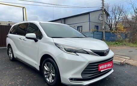 Toyota Sienna, 2024 год, 6 900 000 рублей, 21 фотография