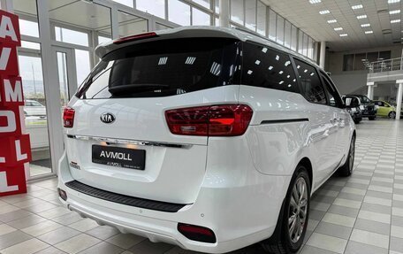 KIA Carnival III, 2018 год, 2 899 000 рублей, 11 фотография
