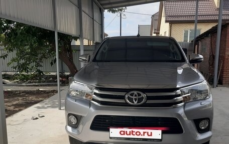 Toyota Hilux VIII, 2018 год, 3 550 000 рублей, 2 фотография