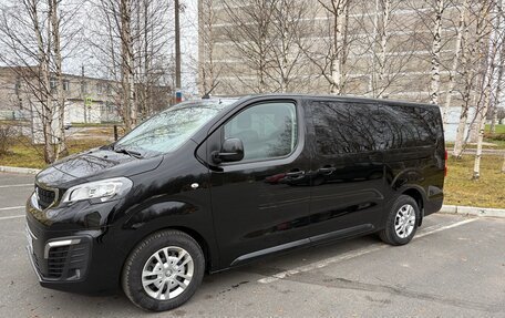 Peugeot Traveller I, 2021 год, 3 550 000 рублей, 1 фотография