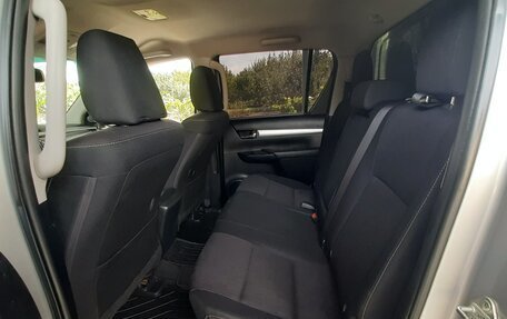 Toyota Hilux VIII, 2018 год, 3 550 000 рублей, 17 фотография