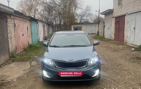 KIA Rio III рестайлинг, 2012 год, 750 000 рублей, 2 фотография