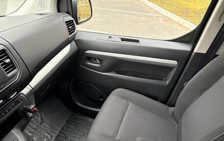 Peugeot Traveller I, 2021 год, 3 550 000 рублей, 13 фотография