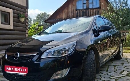 Opel Astra J, 2012 год, 650 000 рублей, 2 фотография