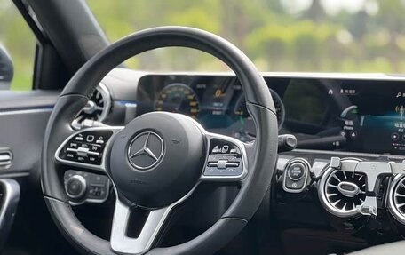 Mercedes-Benz A-Класс, 2020 год, 1 600 000 рублей, 10 фотография