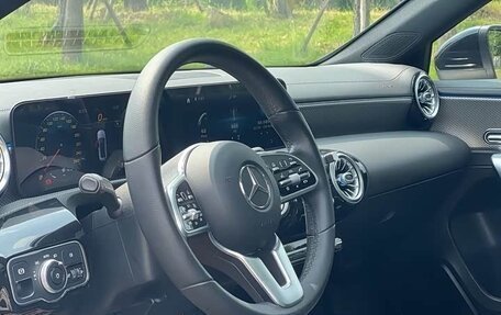 Mercedes-Benz A-Класс, 2020 год, 1 600 000 рублей, 8 фотография