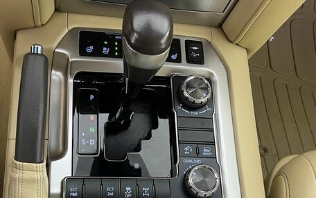 Toyota Land Cruiser 200, 2015 год, 5 200 000 рублей, 18 фотография