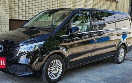 Mercedes-Benz EQV, 2021 год, 6 800 000 рублей, 3 фотография