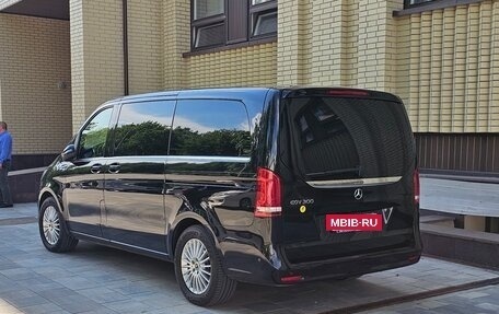 Mercedes-Benz EQV, 2021 год, 6 800 000 рублей, 5 фотография