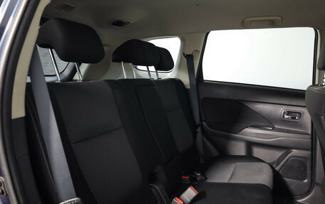 Mitsubishi Outlander III рестайлинг 3, 2018 год, 1 549 000 рублей, 13 фотография