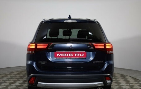 Mitsubishi Outlander III рестайлинг 3, 2018 год, 1 549 000 рублей, 6 фотография