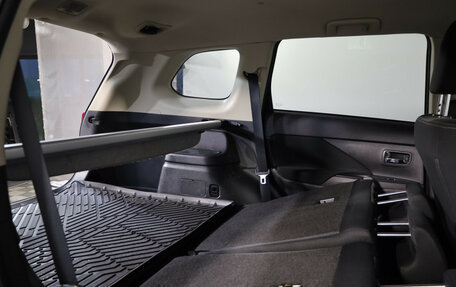 Mitsubishi Outlander III рестайлинг 3, 2018 год, 1 549 000 рублей, 15 фотография