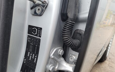 BMW 7 серия, 2004 год, 1 780 000 рублей, 14 фотография