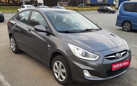 Hyundai Solaris II рестайлинг, 2013 год, 835 000 рублей, 1 фотография