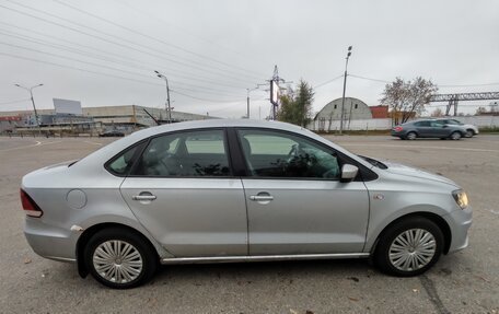 Volkswagen Polo VI (EU Market), 2015 год, 490 000 рублей, 2 фотография
