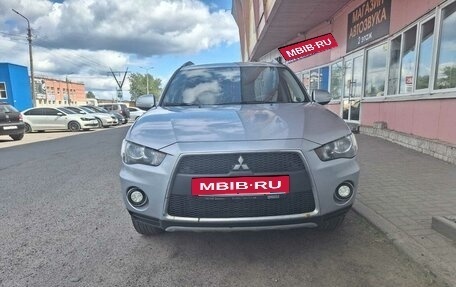 Mitsubishi Outlander III рестайлинг 3, 2010 год, 950 000 рублей, 3 фотография
