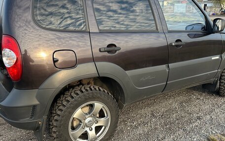 Chevrolet Niva I рестайлинг, 2013 год, 700 000 рублей, 3 фотография