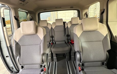 Volkswagen Multivan, 2021 год, 6 200 000 рублей, 11 фотография