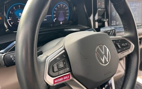 Volkswagen Multivan, 2021 год, 6 200 000 рублей, 14 фотография